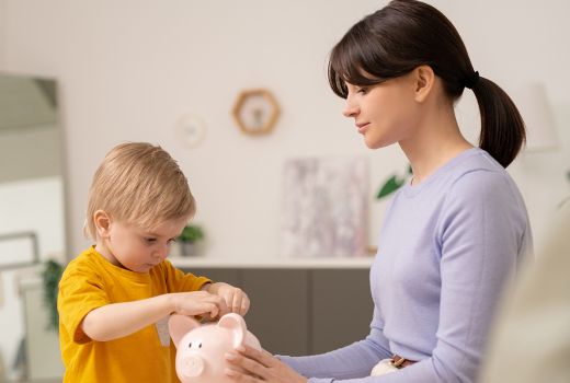 Yuk Ajari Anak Menabung Sejak Dini, Ini 5 Manfaatnya! - GenPI.co