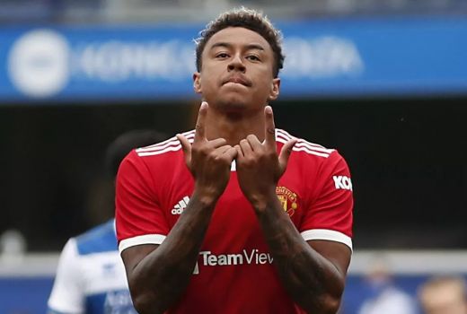 Ronaldo Datang, Man Utd Langsung Tendang 1 Pemainnya - GenPI.co