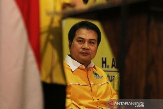 Nama Aziz Syamsuddin Masuk Dakwaan Kasus Suap, Ada Duit Rp 3 M - GenPI.co