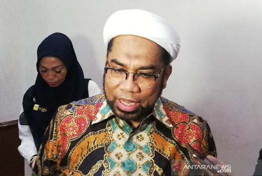 Waduh, Ali Ngabalin Sebut Faisal Basri Ekonom Berotak Sungsang - GenPI.co