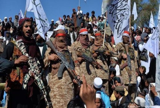 Perang Pecah, Pasukan Taliban Terjebak Jasad di Mana-mana - GenPI.co