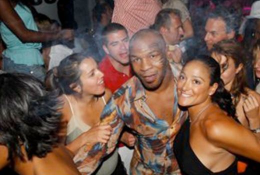 Punya Pacar Brutal, Mike Tyson Ngamuk Habis-habisan - GenPI.co