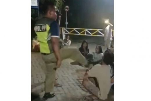 Oknum Satpol PP Tendang Kepala Pemuda, ini Kata Camat Cepu - GenPI.co