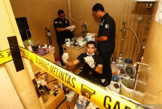 Polisi Ungkap Sindikat Peredaran Sabu-sabu, 4 Tersangka Dibekuk - GenPI.co