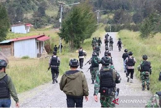 Ratusan Personel Brimob Polda NTT Kepung Papua - GenPI.co