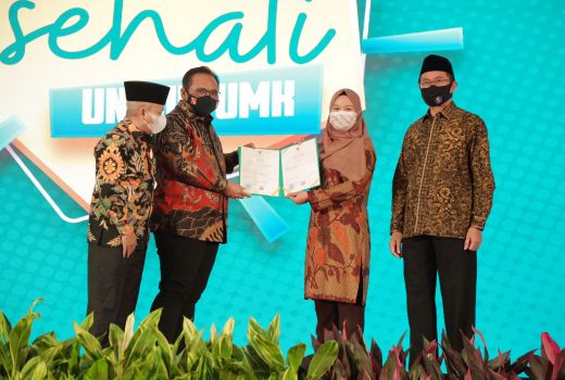 Menag Yaqut Luncurkan Program Sertifikasi Halal Gratis bagi UMK - GenPI.co