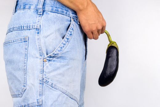 Bulu Pada Anu Pria Turunkan Gairah di Ranjang, Simak 4 Tips ini - GenPI.co
