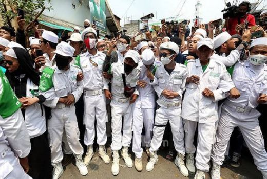 Pembubaran FPI Bikin Masyarakat Takut Bicara Politik, Kata SMRC - GenPI.co