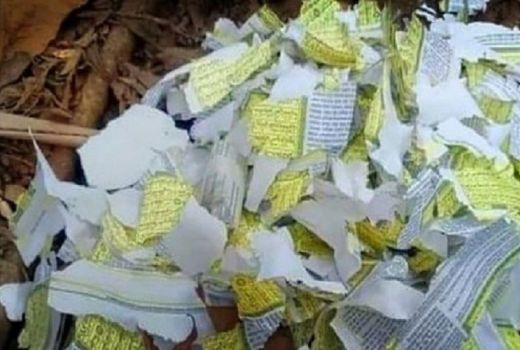 Astagfirullah, Kertas Al Quran Berserakan Bekas Petasan - GenPI.co