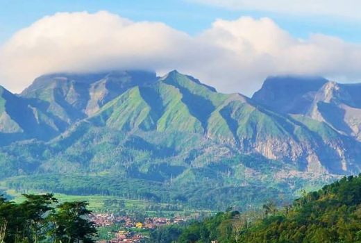 Pesona Taman Wisata Bendungan Waduk Selorejo, Mantap Banget! - GenPI.co