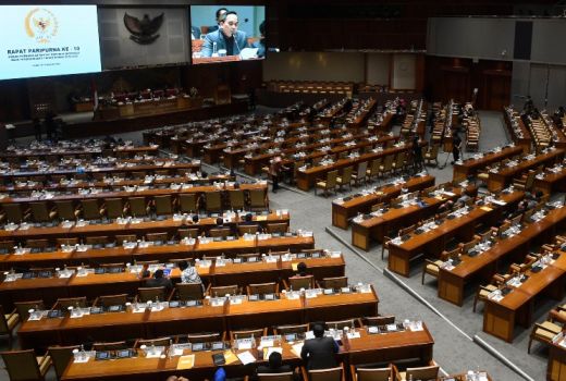Ketua Komisi III DPR Ungkap Fakta 11 Calon Hakim Agung, Kaget! - GenPI.co