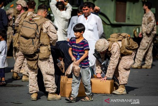 Facebook Down, Garis Hidup Penyintas Afghanistan Seolah Terputus - GenPI.co