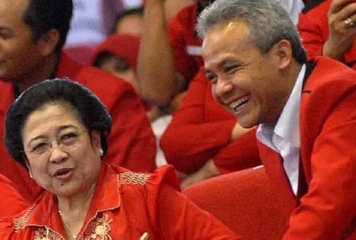 Junimart Girsang Bongkar Hubungan Megawati dengan Ganjar Pranowo - GenPI.co