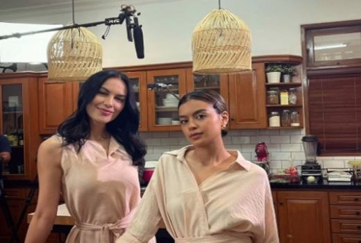 Eva Celia dan Sophia Latjuba Bahagia Banget, Sampai-sampai… - GenPI.co
