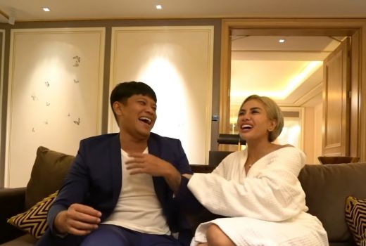 Aktor China Ini Bikin Nikita Mirzani Main Sendiri Sampai Basah - GenPI.co