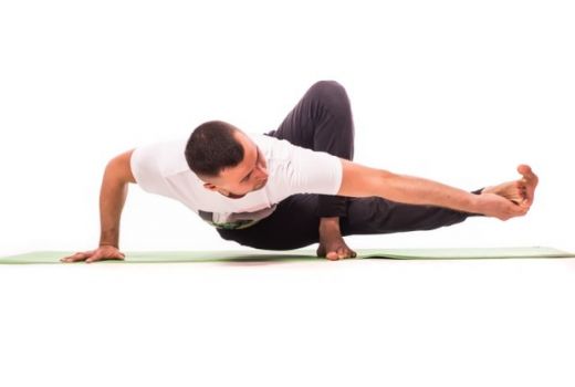 Yoga Bisa Keraskan Anu Pria yang Loyo, Lihat 4 Gerakannya - GenPI.co