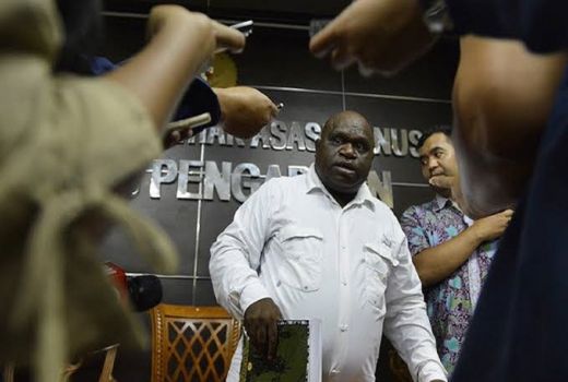 Ruhut Sitompul Sentil Natalius Pigai, Isinya Ngeri-Ngeri Sedap - GenPI.co