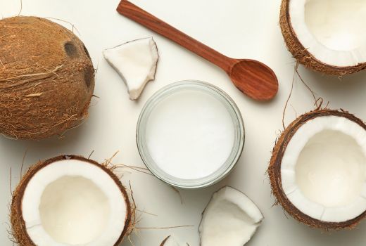 Oles Santan Kelapa Campur Madu Khasiatnya Mantap, Wanita Bahagia - GenPI.co