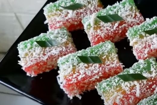 Resep Kue Lapis Singkong Sentiling 3 Warna, Enak Banget Guys! - GenPI.co