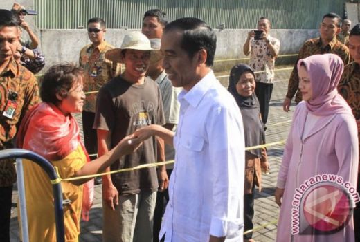 Kunjungi Malioboro, Jokowi Bawa Angin Segar untuk Pedagang Kecil - GenPI.co
