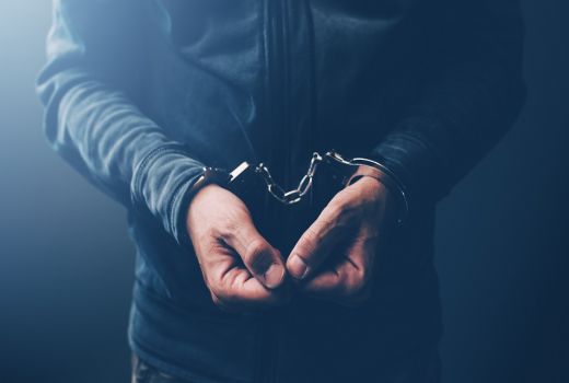 Insinyur Nuklir AS Ditangkap FBI, Kesalahannya Sungguh Fatal - GenPI.co
