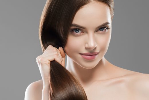 Cara Menghilangkan Noda Pewarna Rambut di Kulit - GenPI.co