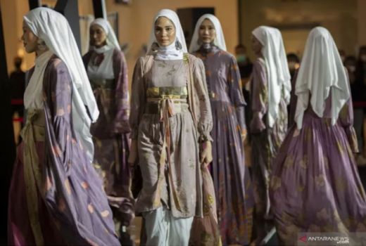 Akhir Oktober Koleksi Fashion Muslim Bakal Mejeng di ISEF 2021 - GenPI.co