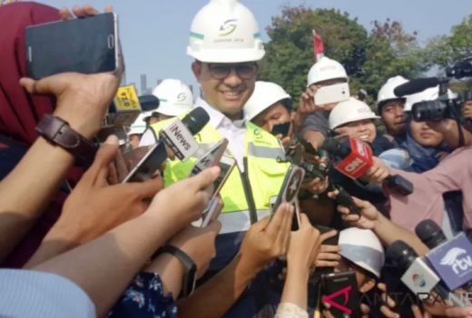 KPK Usut Formula E, Ruhut Sitompul Sentil Anies Baswedan - GenPI.co
