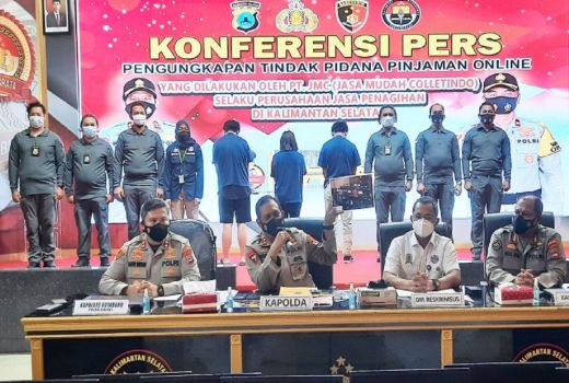 Sadis, WNA China Kendalikan Penagihan Pinjol Ilegal - GenPI.co