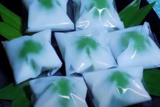 Resep Kue Bugis Mandi Hijau Putih Rasanya Mantap Banget - GenPI.co