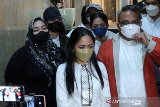 Bucin ke Salim Nauderer, Rachel Vennya Tidak Bisa Buka Tutup Botol - GenPI.co
