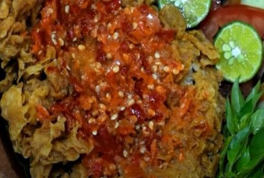 Resep Ayam Geprek, Tepungnya Keriting Banget, Mantap - GenPI.co