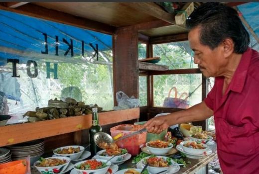 Siswo Sosok di Balik Nikmatnya Kuliner Legendaris Kikil Hot Cepu - GenPI.co