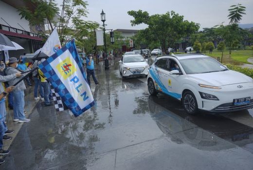 PLN Sebut Mobil Listrik Bikin Hemat, 72 Kilometer Hanya Rp 10.000 - GenPI.co