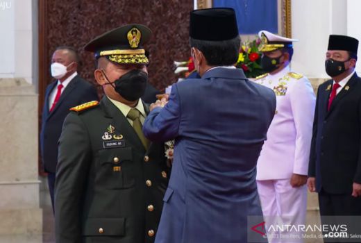 Ferdinand Soroti Gaya Kepemimpinan KASAD Dudung Abdurachman - GenPI.co