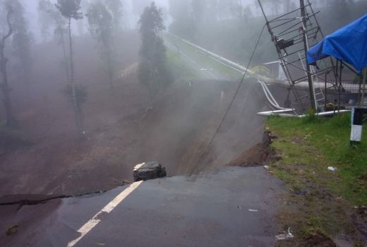 Tanah Longsor Melanda Garut, Warga Diimbau Waspada - GenPI.co
