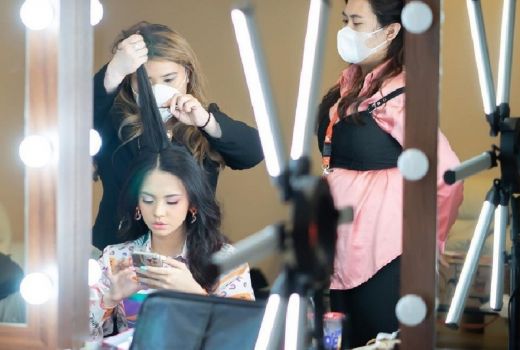 Ladies! Ini 4 Manfaat Gabung di Givency Makeup Academy Genevieve - GenPI.co