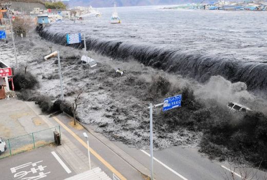 Jepang Kirim Kabar Buruk untuk Dunia soal Tsunami, Mohon Doanya - GenPI.co
