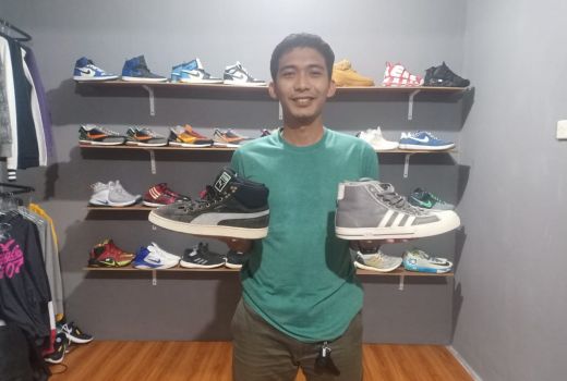 Membedakan Sepatu Bekas Asli dan KW, Bagaimana Caranya? - GenPI.co