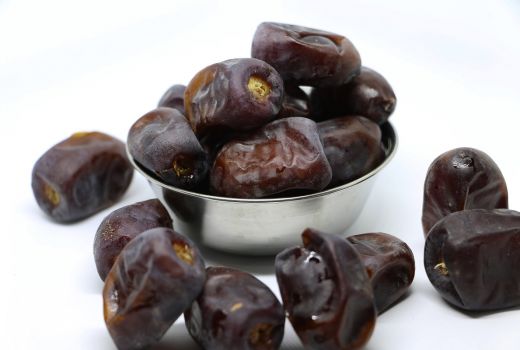 Makan Kurma dan Daun Singkong biar Cepat Hamil, Mitos atau Fakta? - GenPI.co