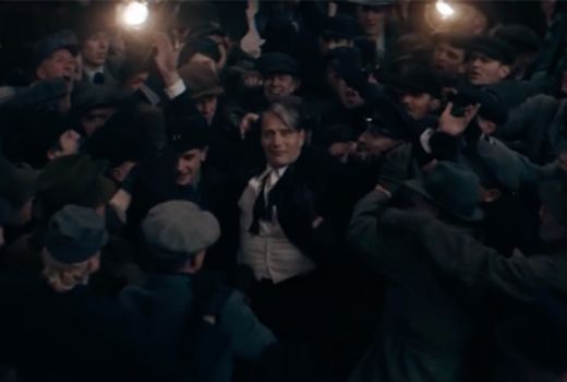 Bocoran Penampilan Mads Mikkelsen di Fantastic Beasts 3, Sangar! - GenPI.co