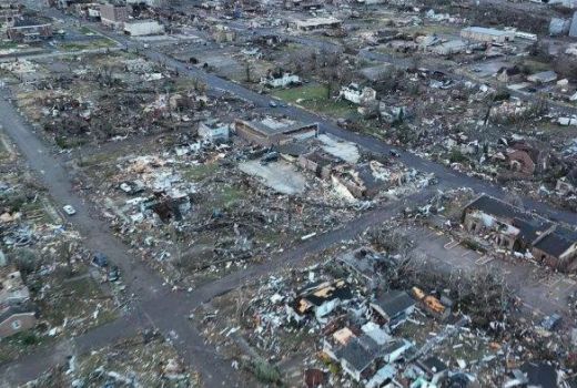 5 Negara Bagian AS Porak-poranda Dihantam Tornado - GenPI.co