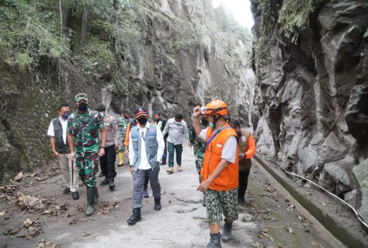 BNPB dan PLN Bangun Hunian bagi Warga Terdampak Erupsi Semeru - GenPI.co