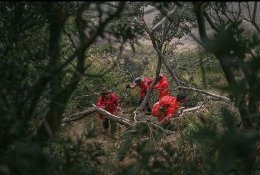 Mendaki Gunung Bareng Teman Pemalas, Jantungku Deg Deg Ser - GenPI.co
