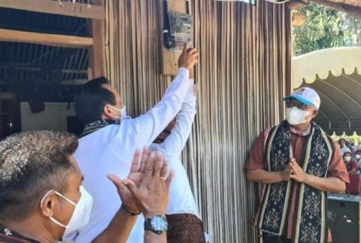 PLN Beri Listrik Gratis, Bupati Belu Sebut Kado Natal - GenPI.co