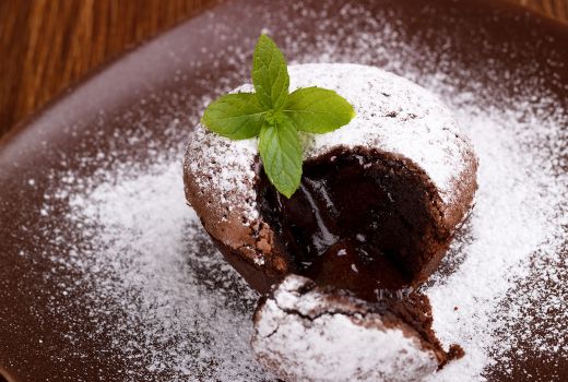 Resep Lava Cake Lumer Tanpa Pakai Oven, Ternyata Mudah Banget! - GenPI.co