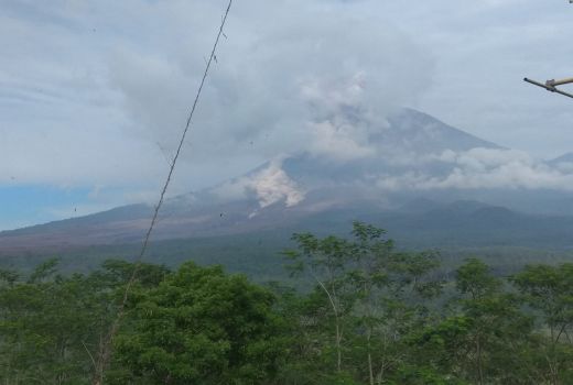 Gawat, Gunung Raung Kirim Kabar Buruk, Semua Warga Harap Waspada - GenPI.co