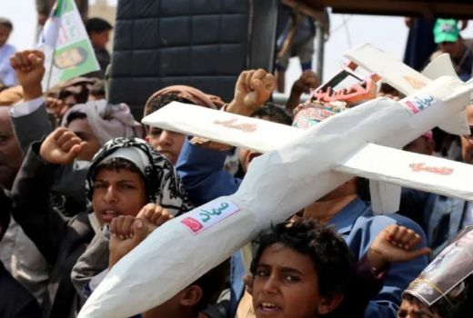 Pemberontak Houthi Yaman yang Didukung Iran Klaim Berhasil Tembak Drone AS - GenPI.co