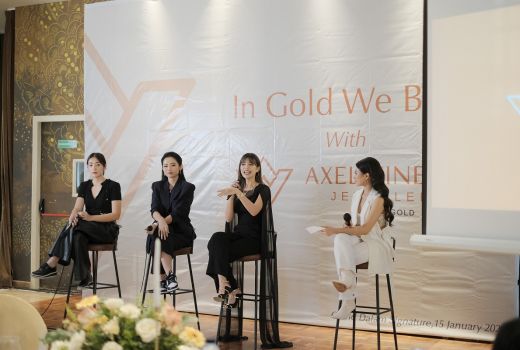 UBS Gold Koleksi Axel Vinesse Tampil stylish, Kece Habis - GenPI.co