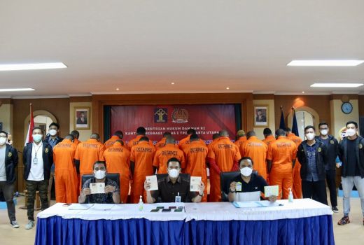 18 WNA Diamankan Imigrasi di Apartemen Gading Nias - GenPI.co